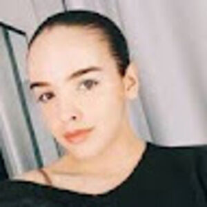 Meet your Posher, Desiree